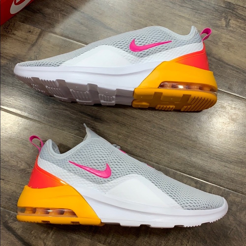NIKE WMNS AIR MAX MOTION 2 pure platinum/laser - Picture 9 of 16